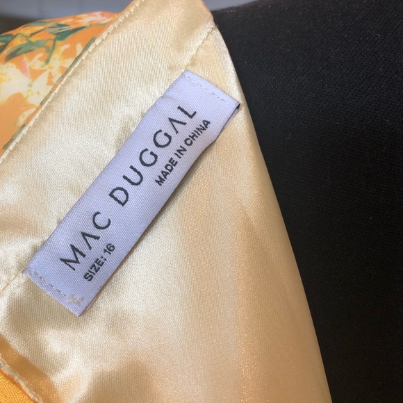 Mac Duggal
Floral Print Surplice V-Neck Sheer Ruffle Sleeve A-Line Gown - Picture 12 of 17